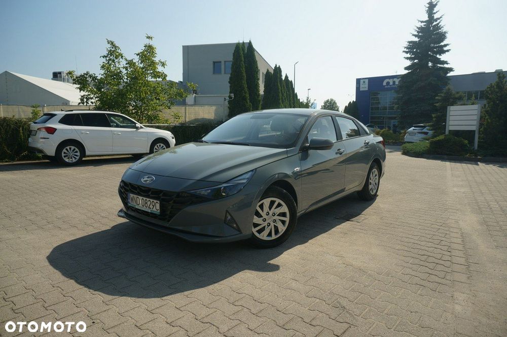 Hyundai Elantra 1.6 Modern - 2