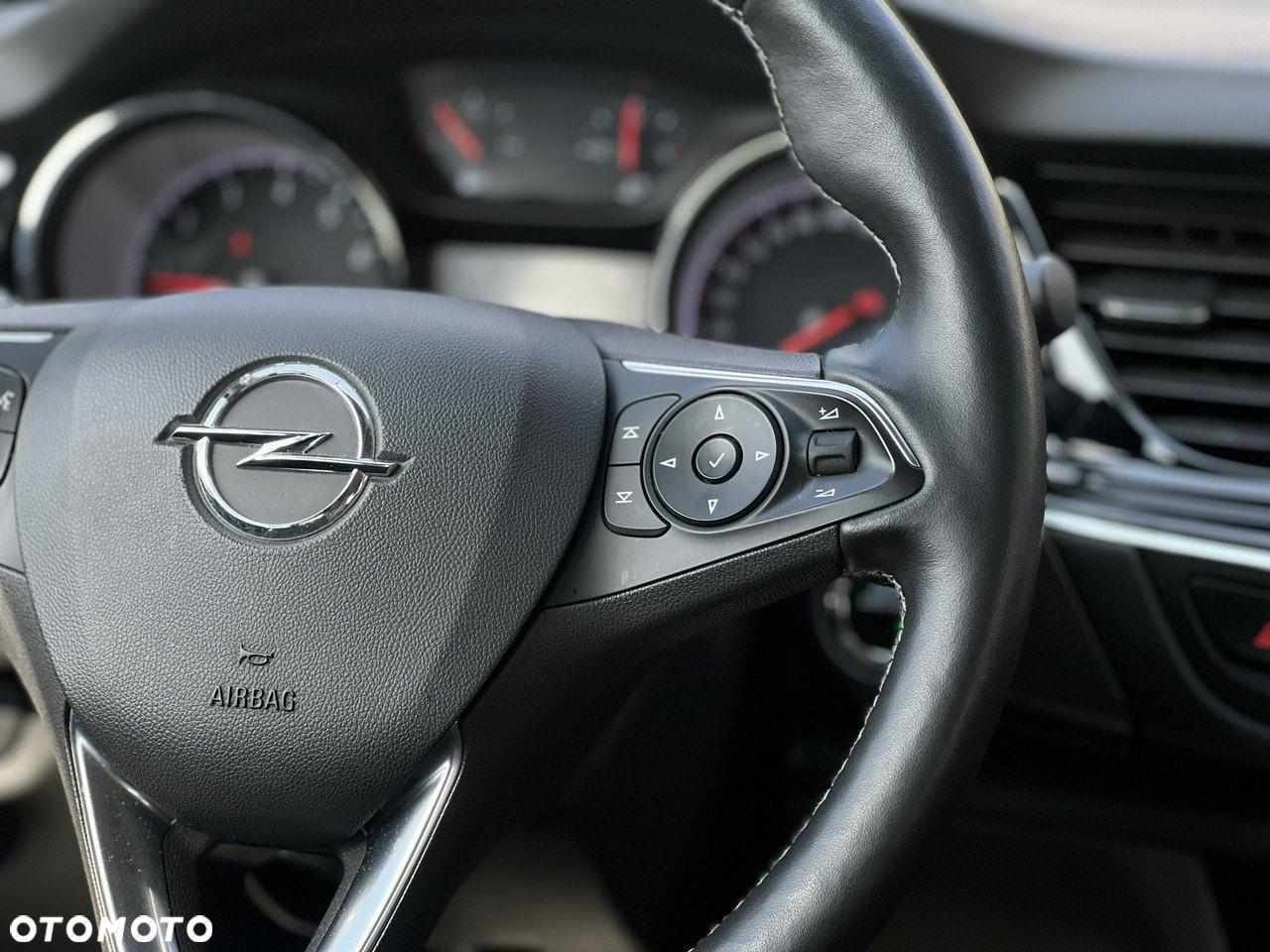 Opel Insignia 1.5 T Elite S&S - 14
