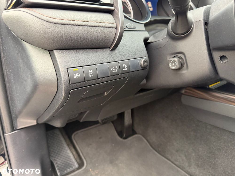 Toyota Camry 2.5 Hybrid Executive CVT - 26