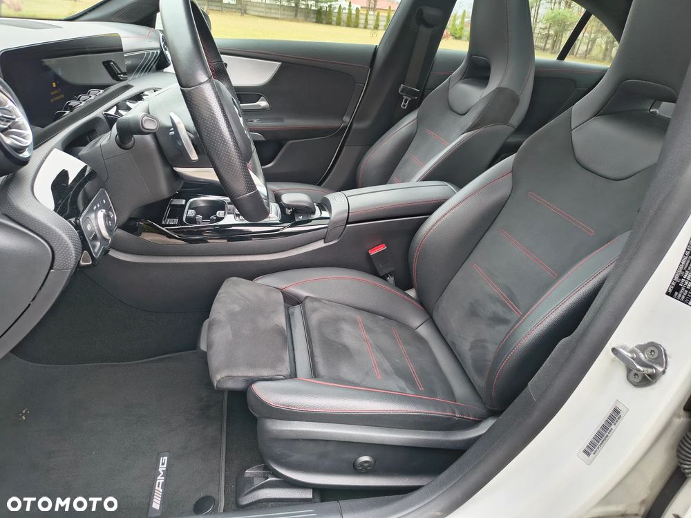 Mercedes-Benz CLA AMG 35 4Matic B AMG Speedshift 7G-DCT - 17