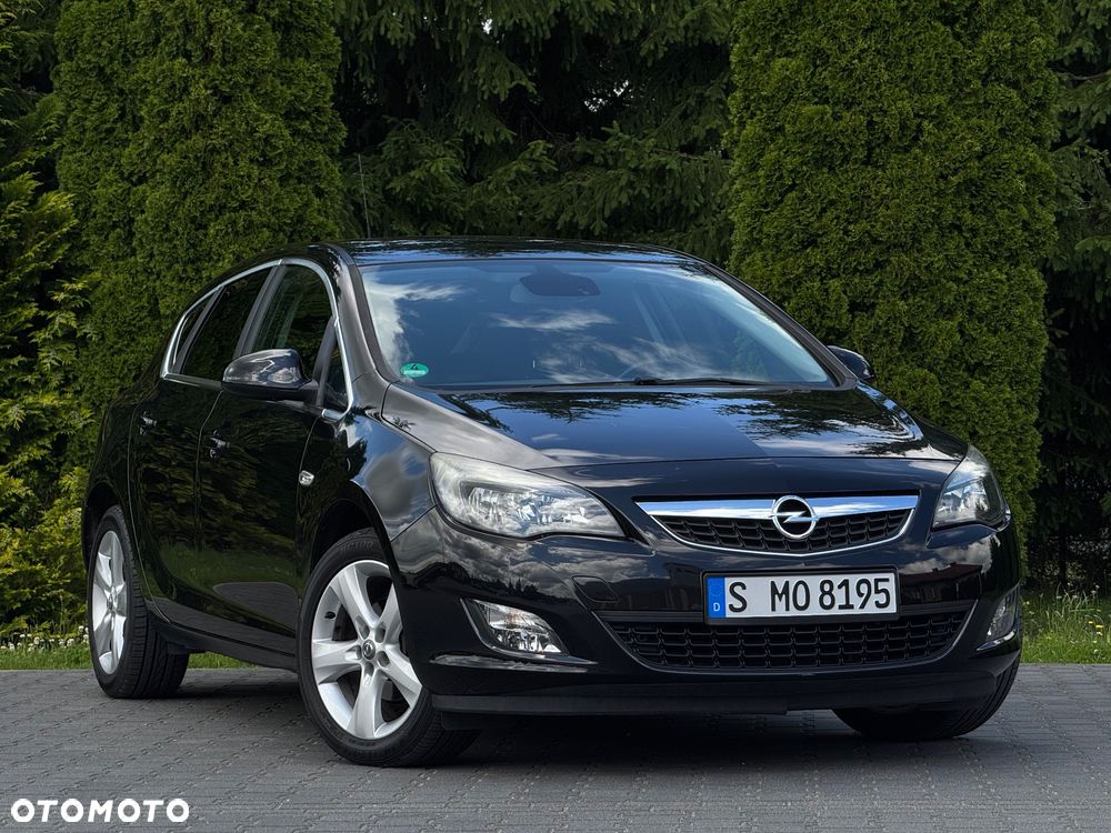 Opel Astra 1.4 Turbo Design Edition - 1