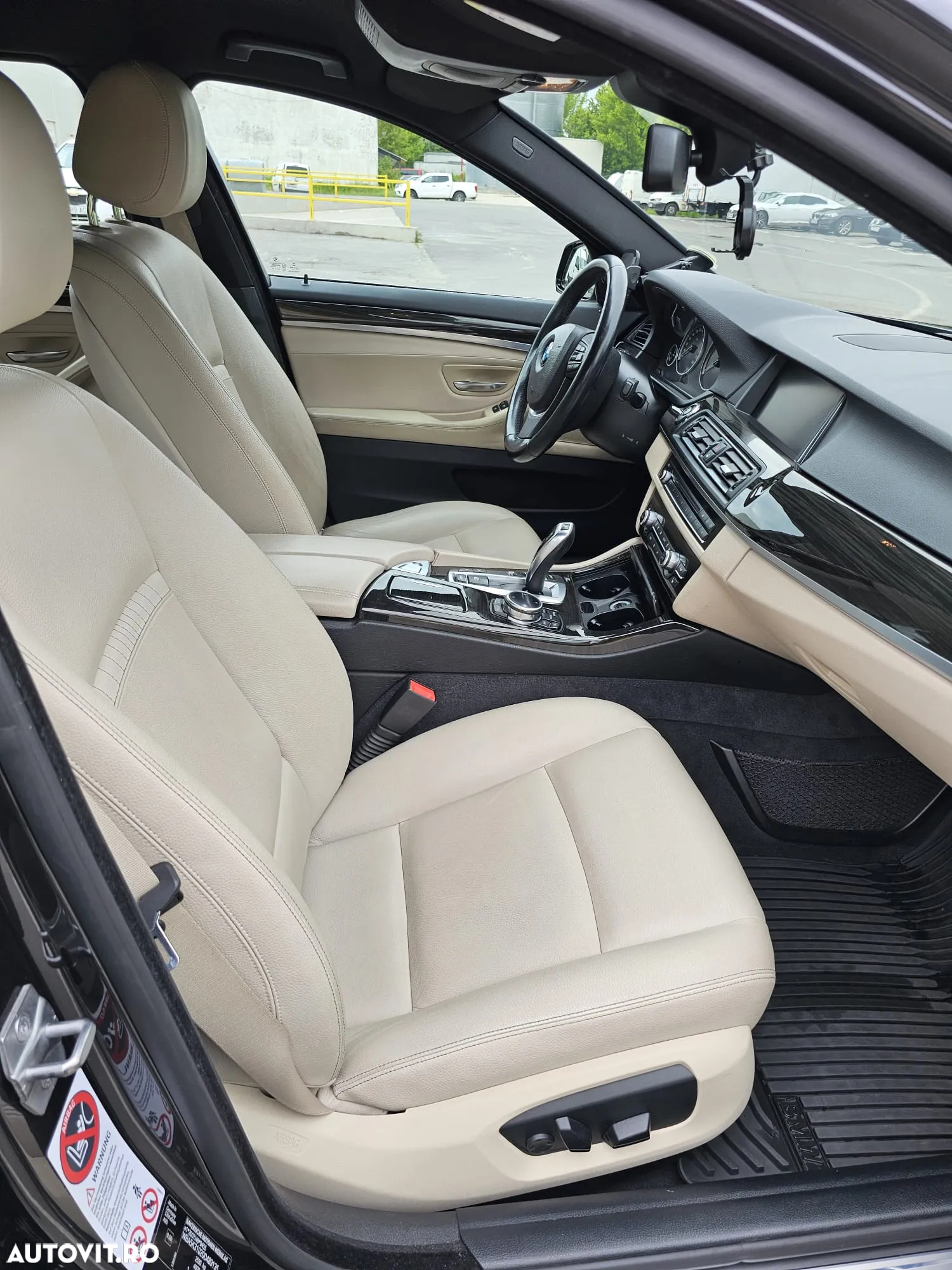 BMW Seria 5 530d xDrive AT - 9