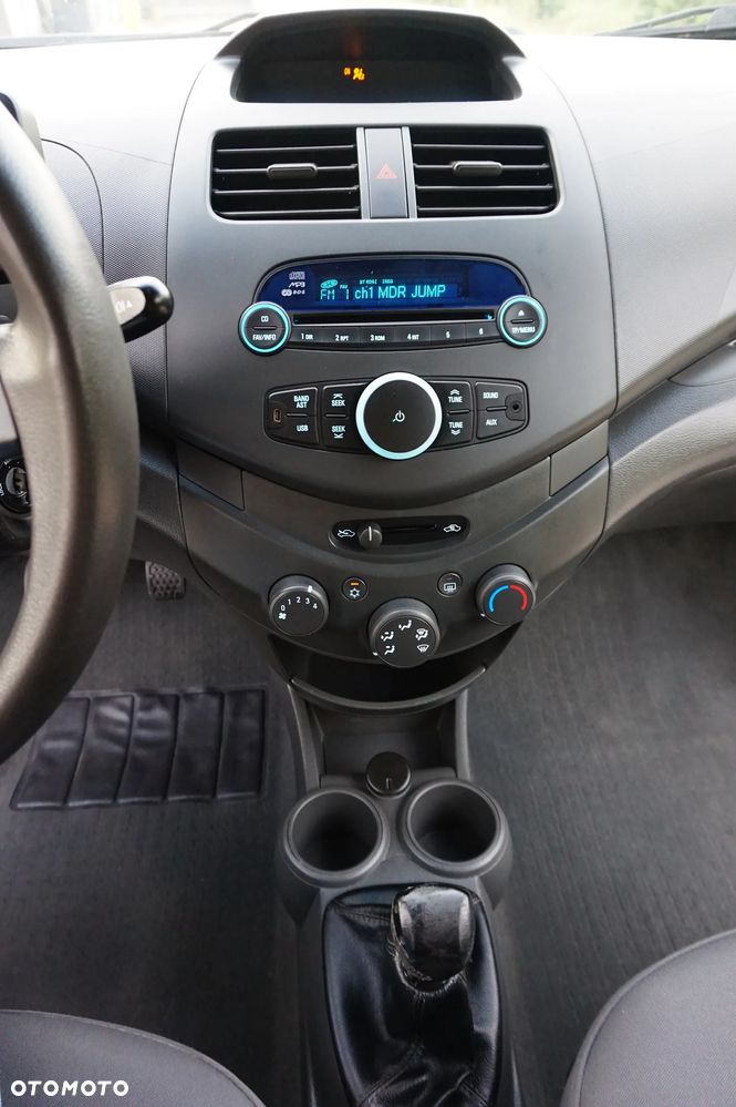 Chevrolet Spark - 32