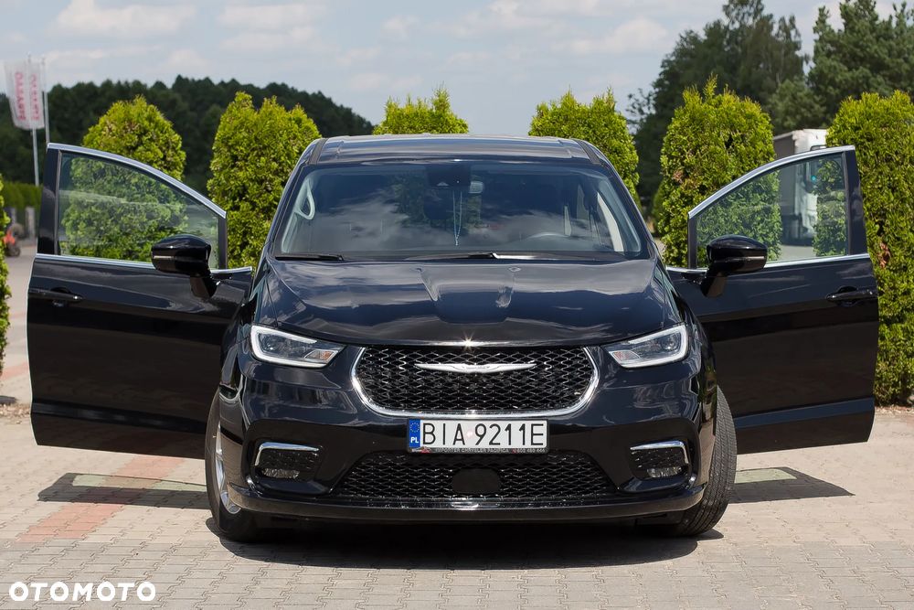 Chrysler Pacifica - 5