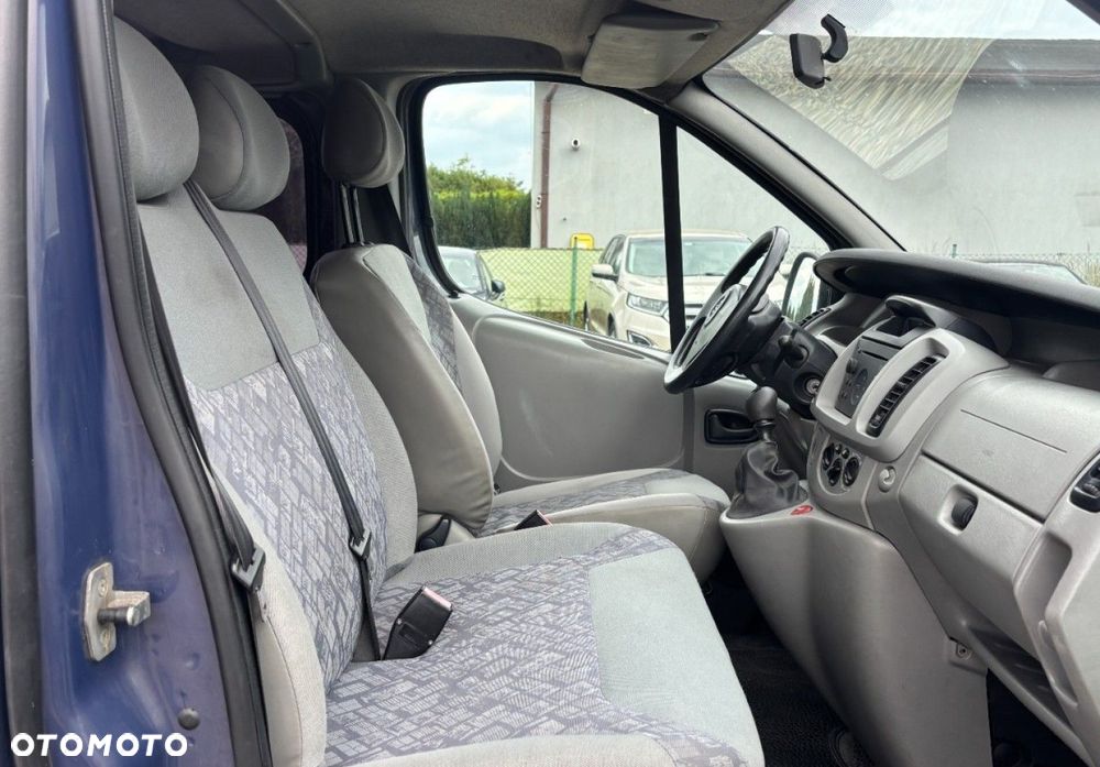 Opel Vivaro - 8