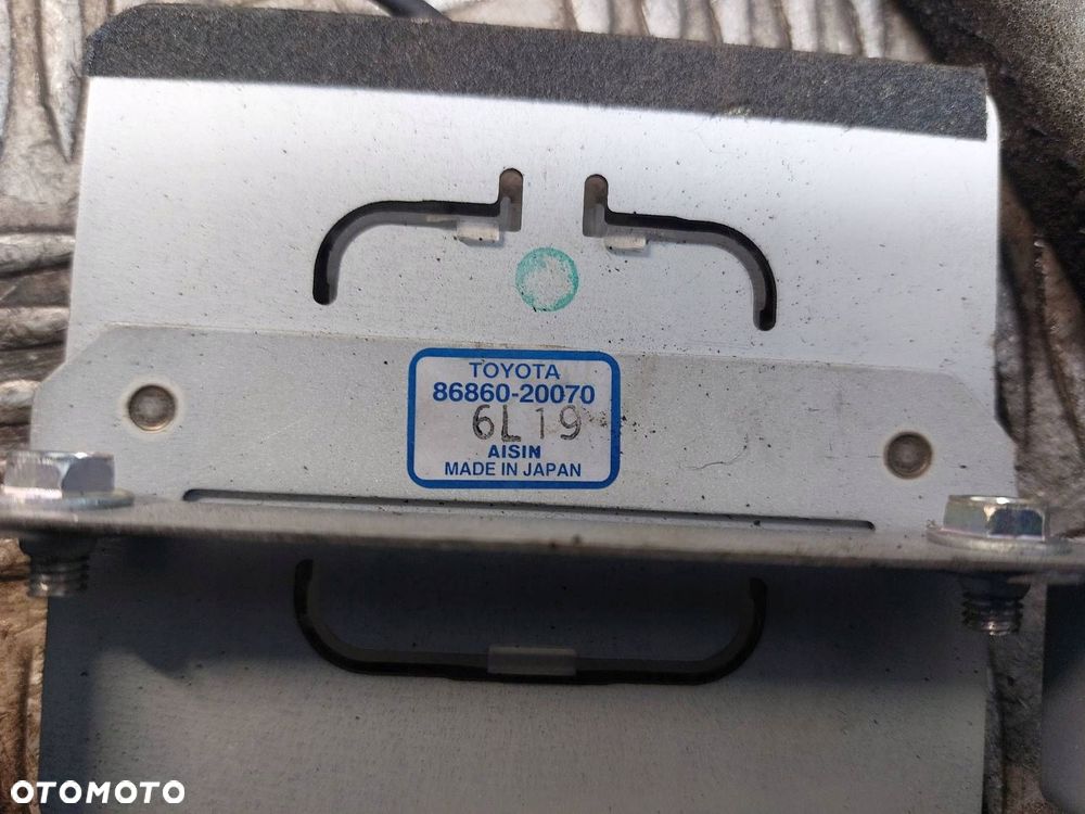 KRATKA ŚRODKOWA + WYŚWIETLACZ PANEL STEROWANIA NAWIGACJI AVENSIS T25 - 2