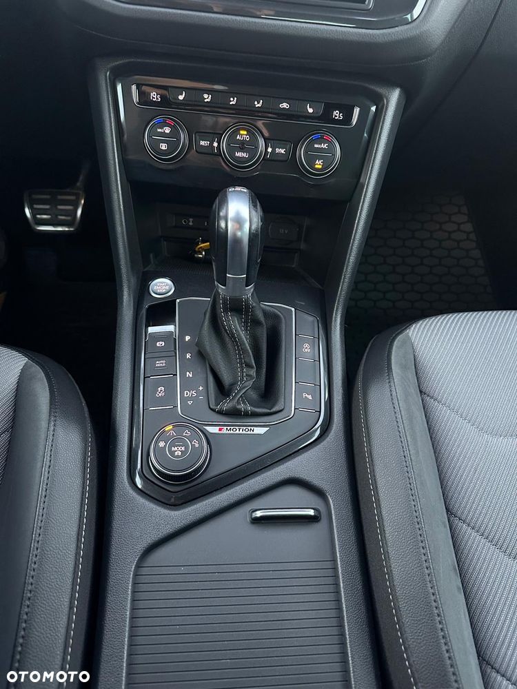Volkswagen Tiguan - 19