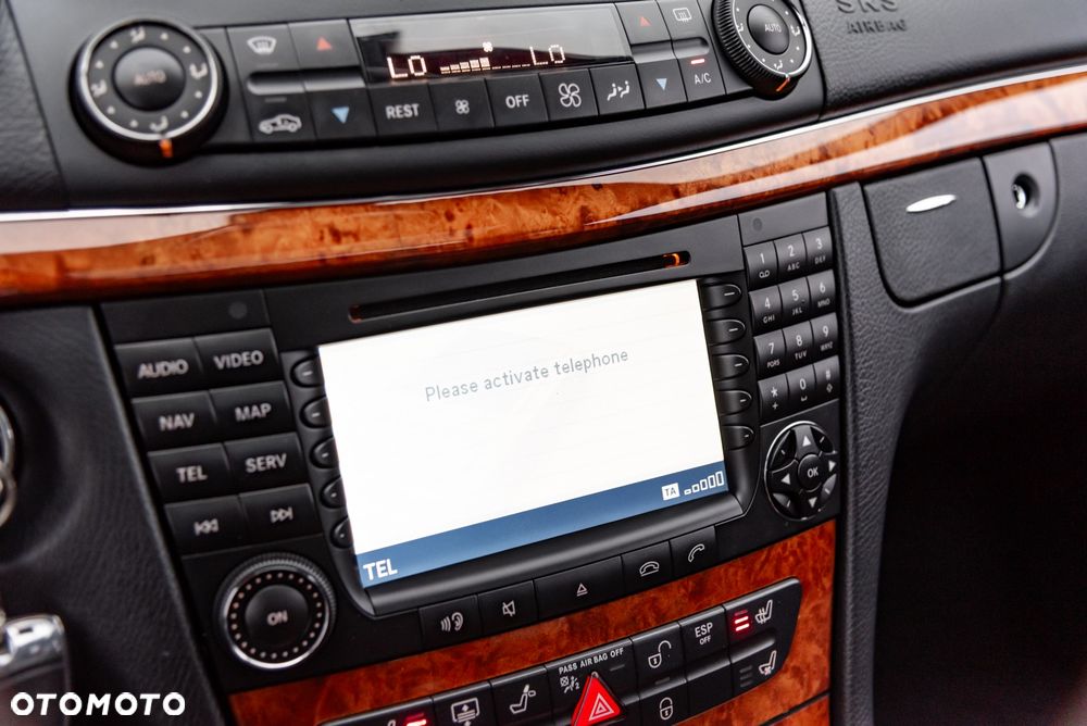 Mercedes-Benz Klasa E 500 4-Matic Avantgarde - 37