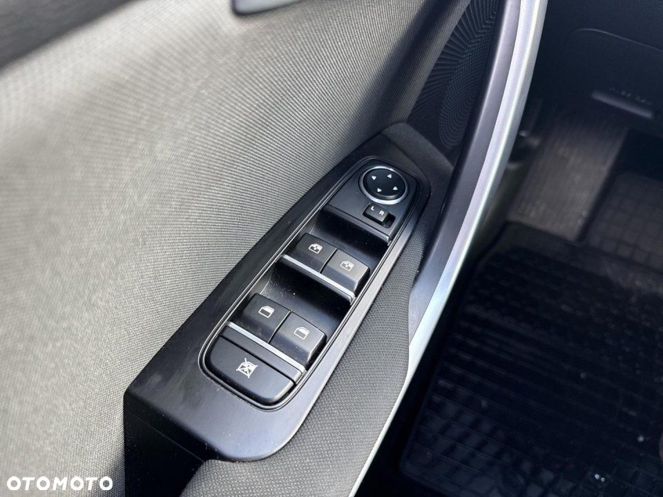 Kia Ceed - 24