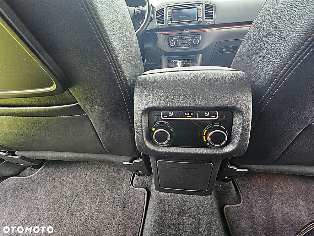 Volkswagen Sharan - 30