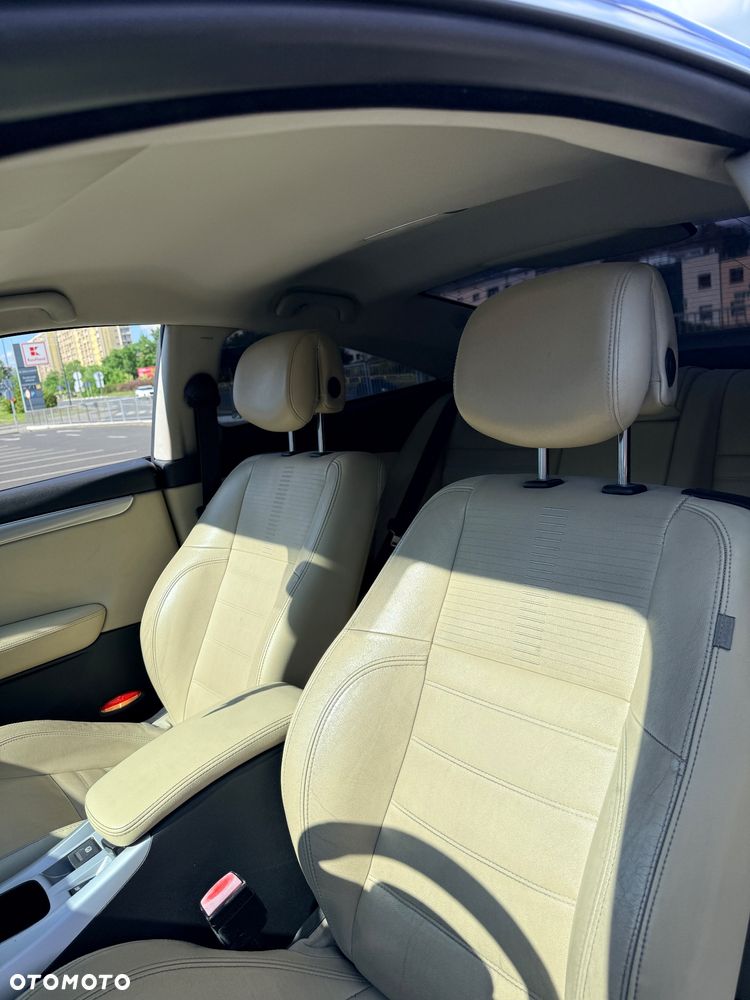Renault Laguna 2.0 DCi Dynamique 4WS - 14