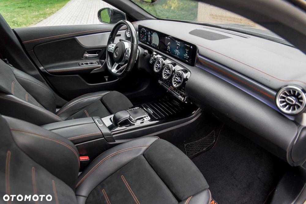 Mercedes-Benz CLA 220 Edition 1 7G-DCT - 27