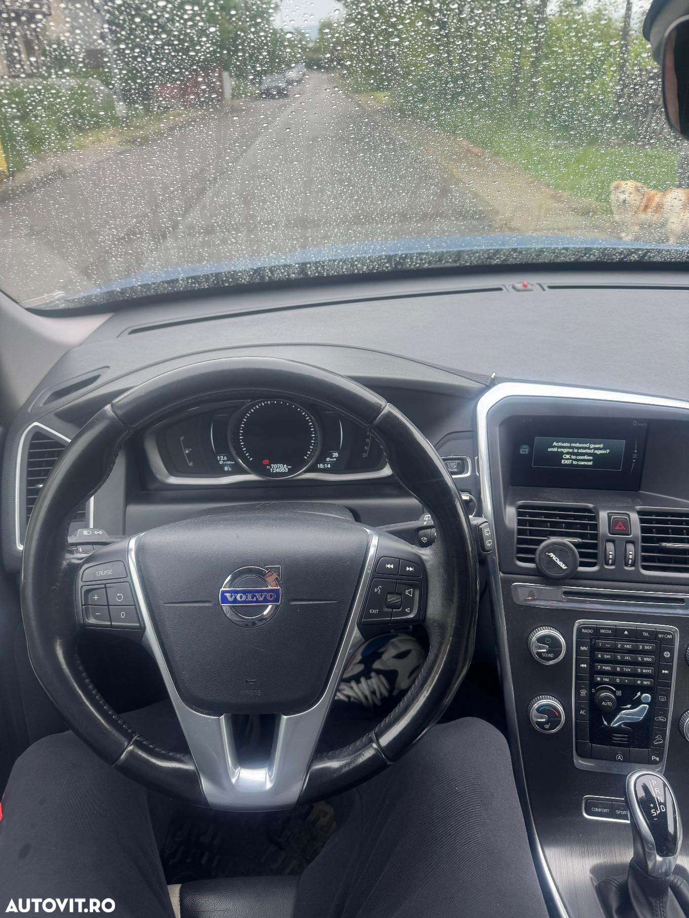 Volvo XC 60 D5 AWD Geartronic RDesign - 9