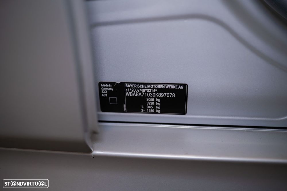 BMW 330 i Pack M Auto - 48