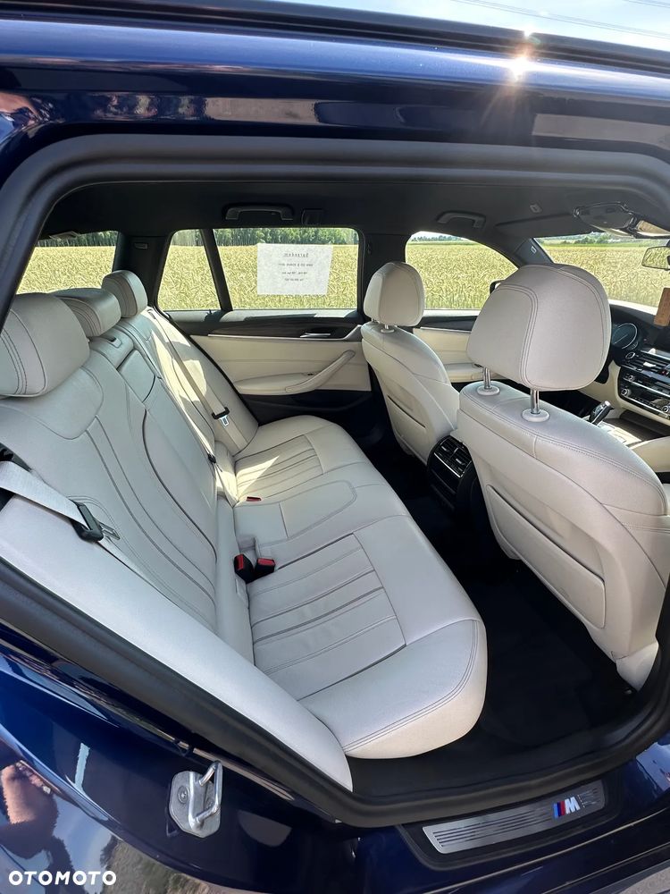 BMW Seria 5 520d xDrive - 13