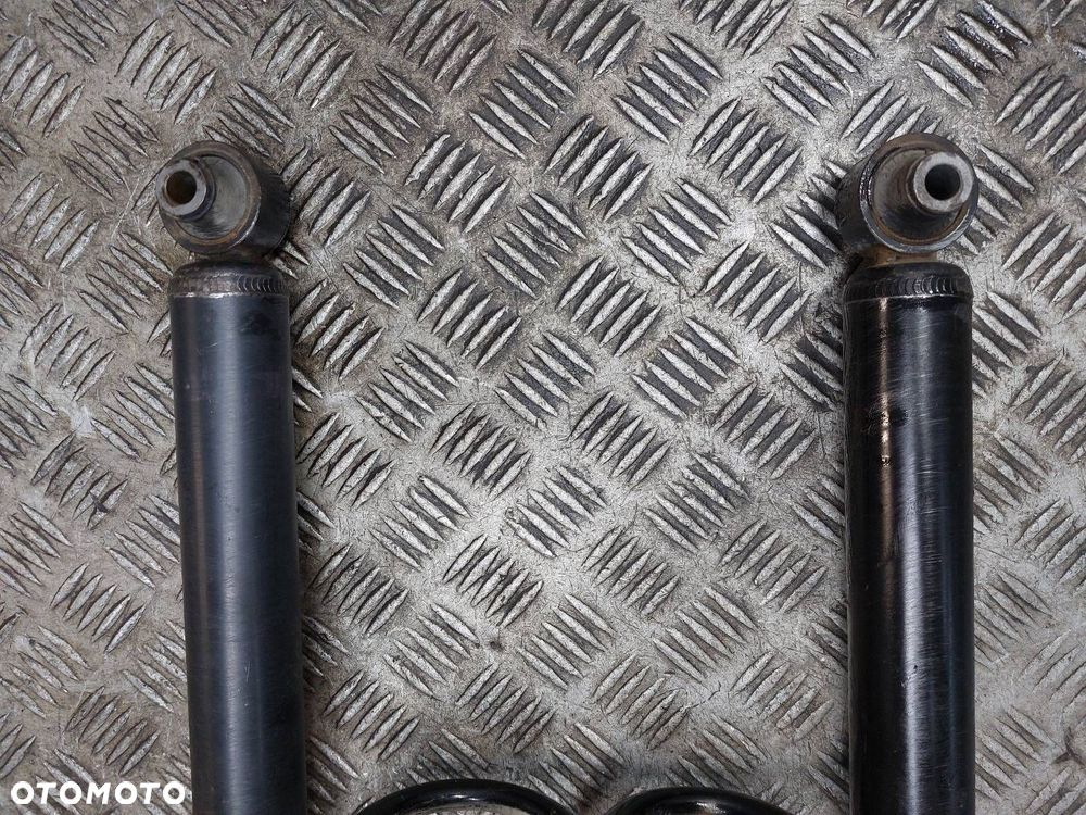 AMORTYZATORY + SPRĘŻYNY TYŁ KOMPLET TOYOTA AURIS I HB 5D 8530-12C40 - 4
