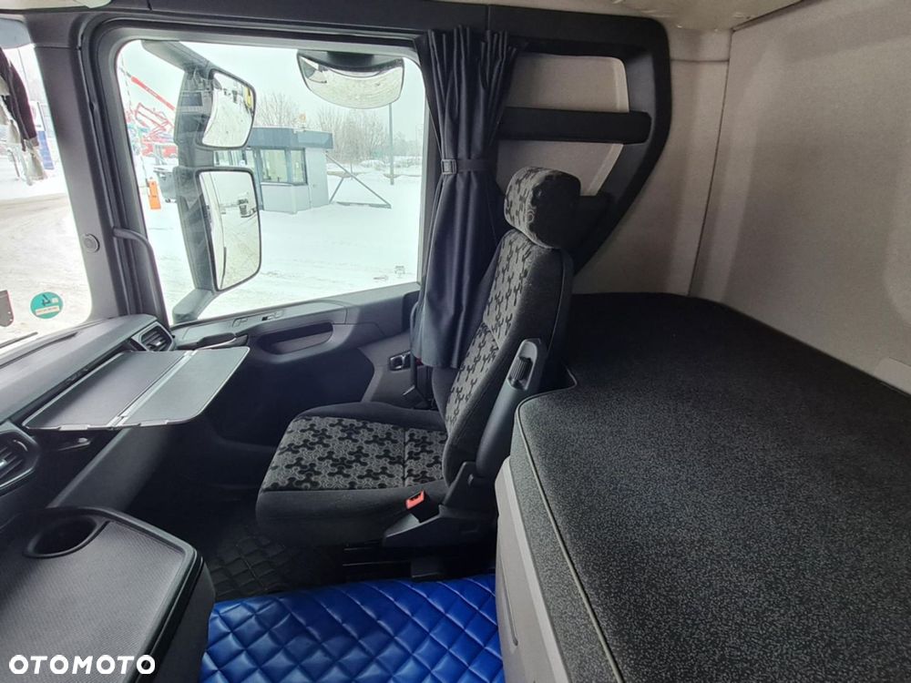 Scania Scania V8 po kontrakcie serwisowym - 19