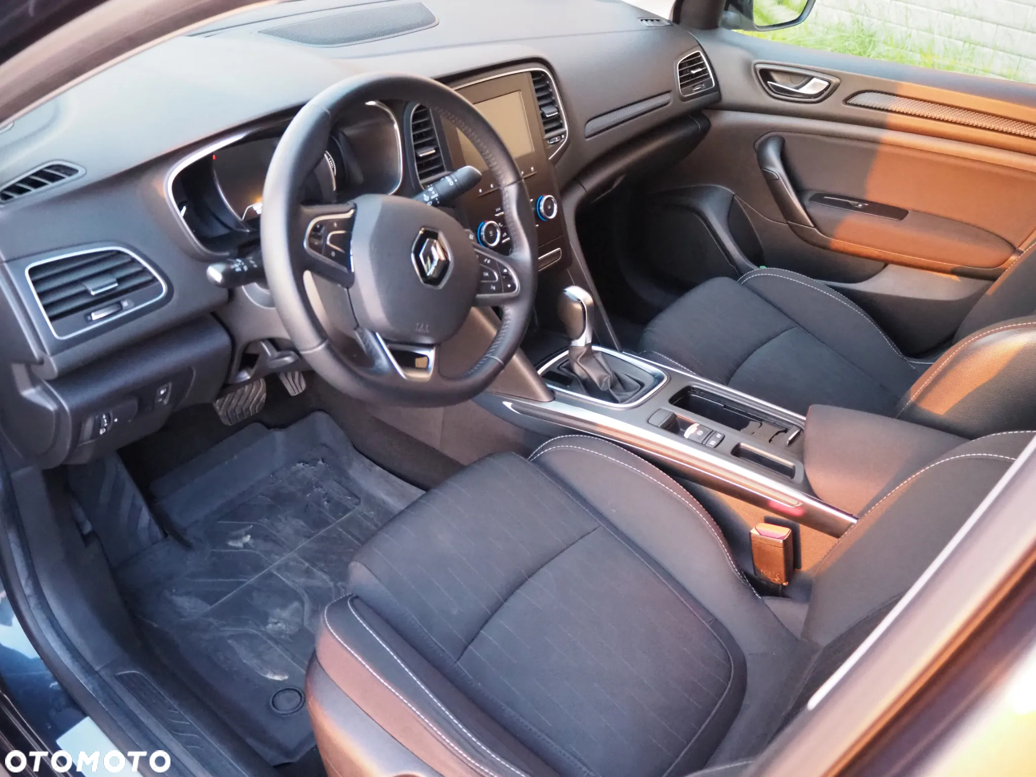 Renault Megane 1.5 Blue dCi Intens EDC - 13