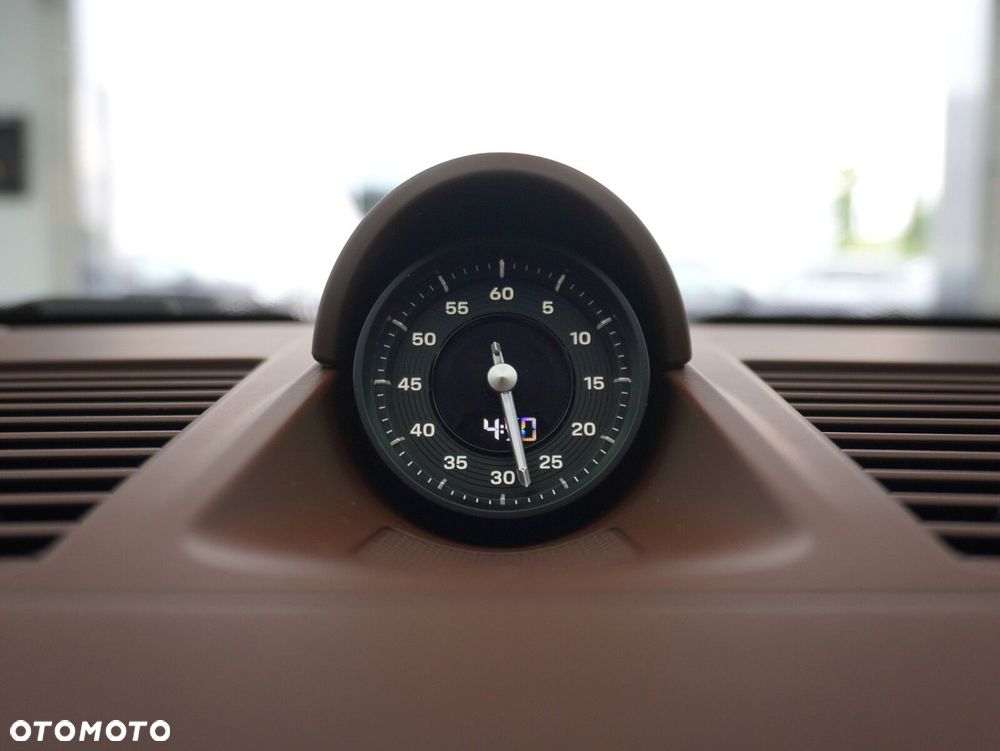 Porsche 911 Carrera S - 28