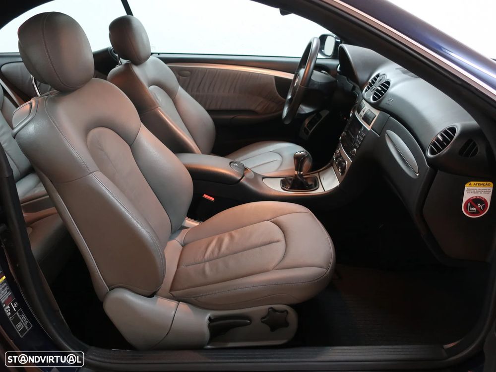 Mercedes-Benz CLK 220 CDi Avantgarde - 25