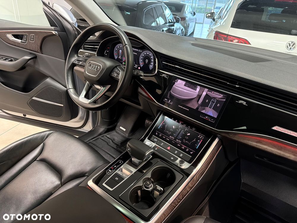 Audi Q8 55 TFSI quattro tiptronic - 36