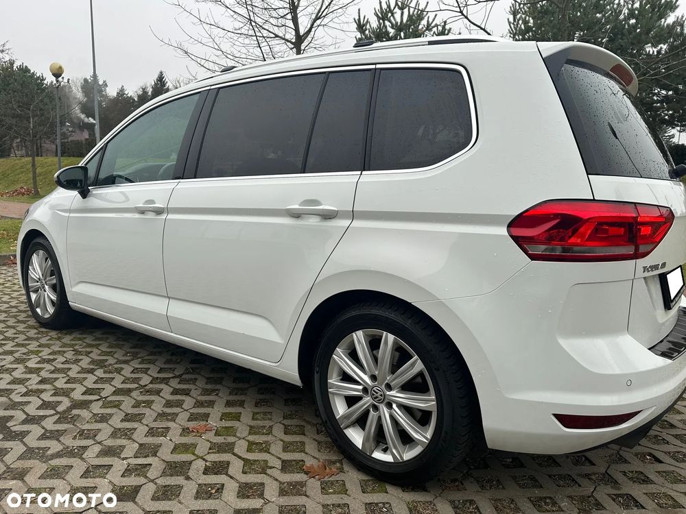 Volkswagen Touran - 33