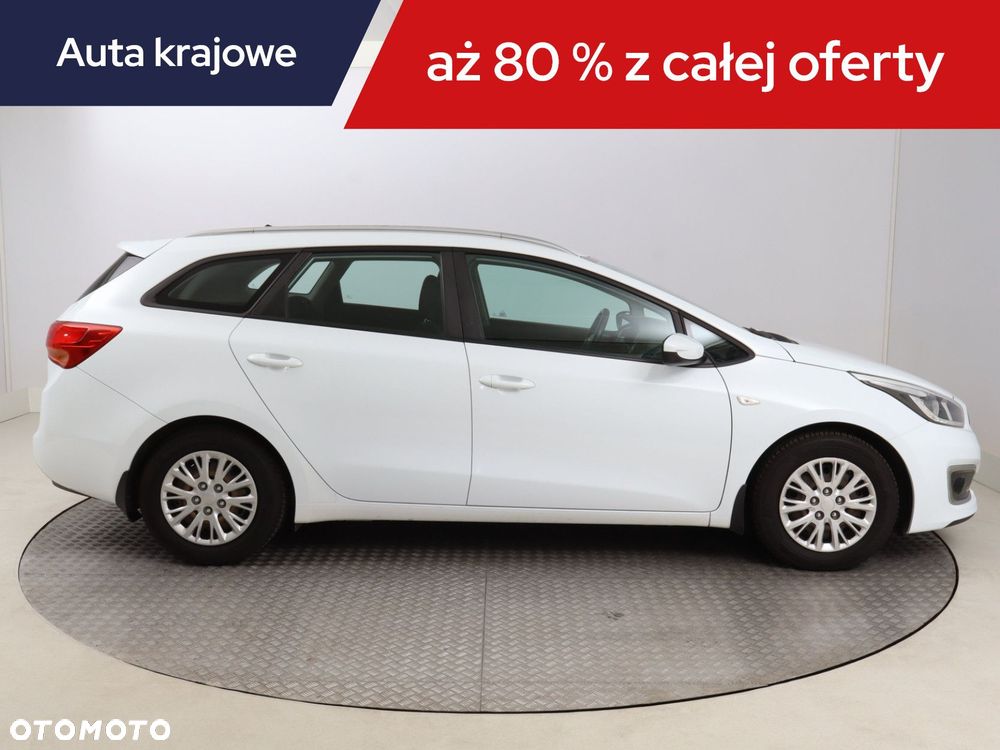 Kia Ceed - 8