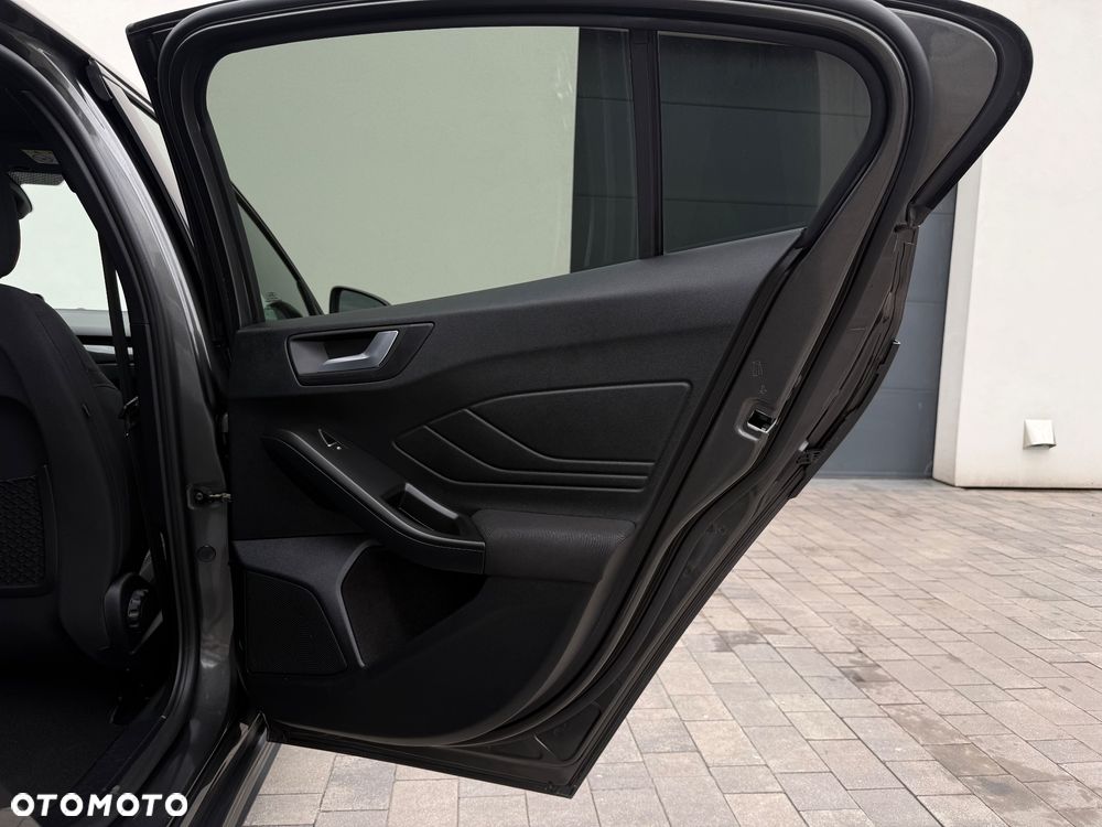 Ford Focus 1.0 EcoBoost Hybrid ST-LINE DESIGN - 33