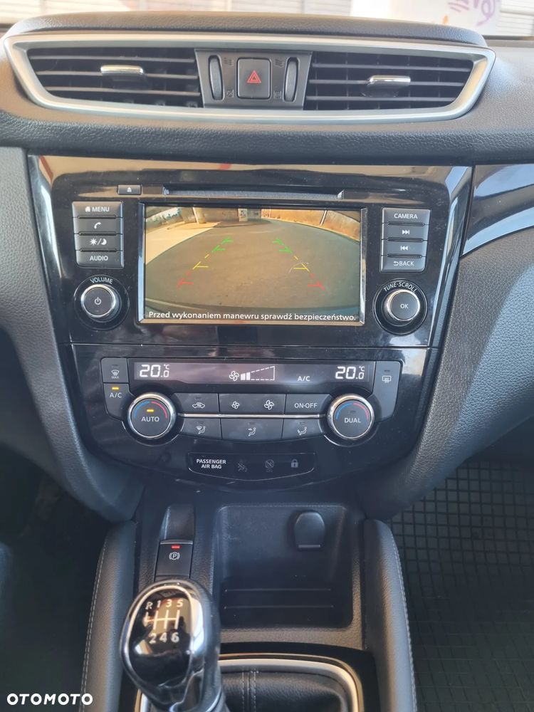 Nissan Qashqai 1.3 DIG-T Tekna EU6d - 24