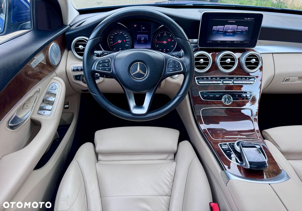 Mercedes-Benz Klasa C 250 d 4-Matic 9G-TRONIC - 19