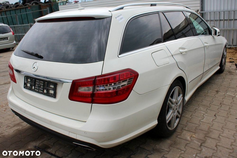 Mercedes E-klasa E350 W212 3.0CDI Kombi 4MATIC (MASKA, ZDERZAK, LAMPA, BŁOTNIK, DRZWI, SZYBA, FOTEL) - 3