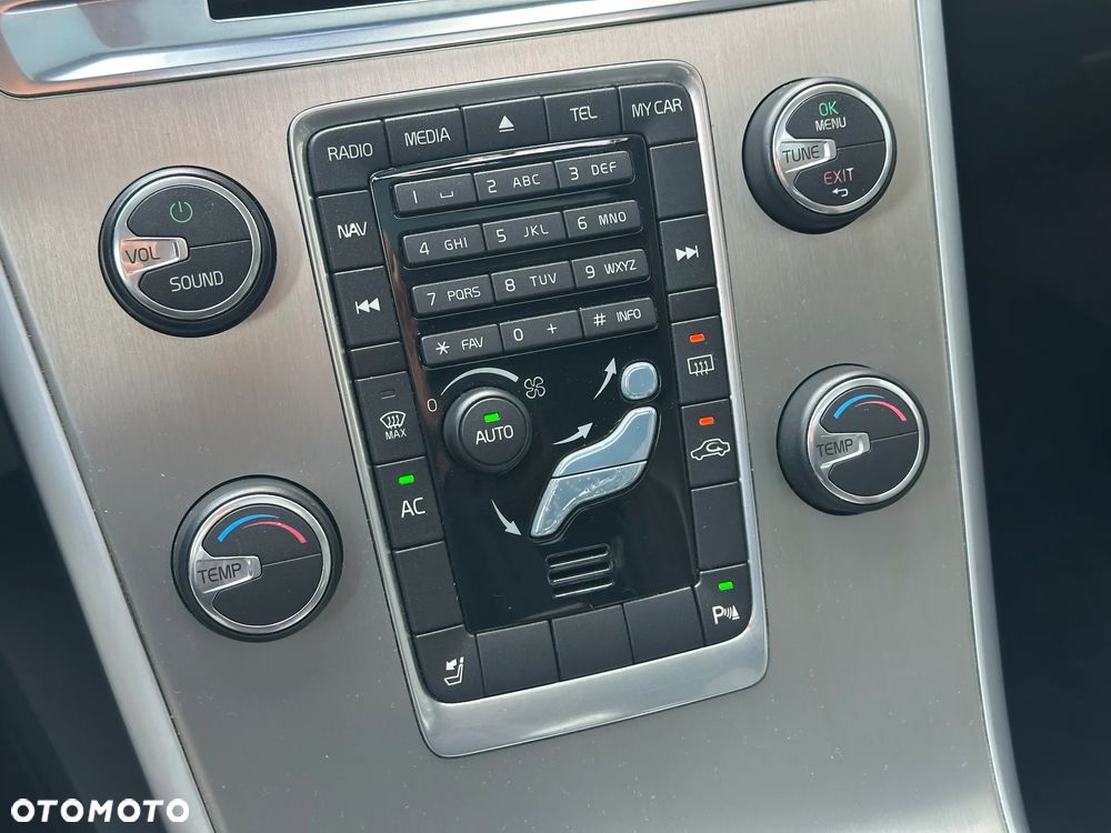 Volvo XC 60 - 4