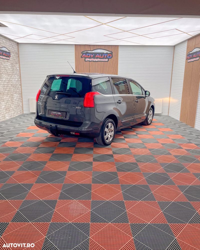 Peugeot 5008 1.6 HDI Confort Pack - 5