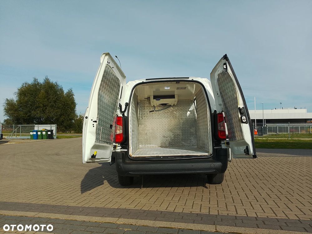 Peugeot Partner Berlingo Combo Doblo L2 Izoterma Chłodnia Mroźnia do lodów minus 20 stopni 220V grzanie 3 osoby - 11