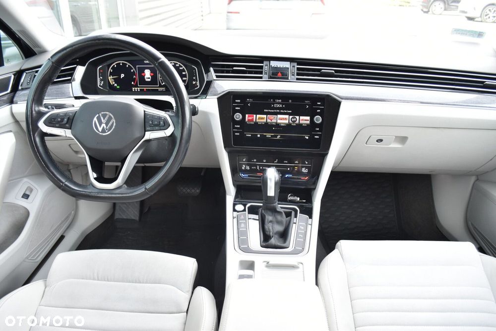 Volkswagen Passat Variant 1.5 TSI EVO Elegance DSG - 11