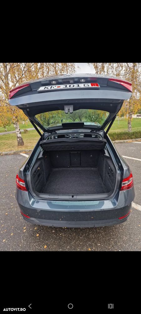 Skoda Superb 2.0 TDI DSG Premium Edition - 6