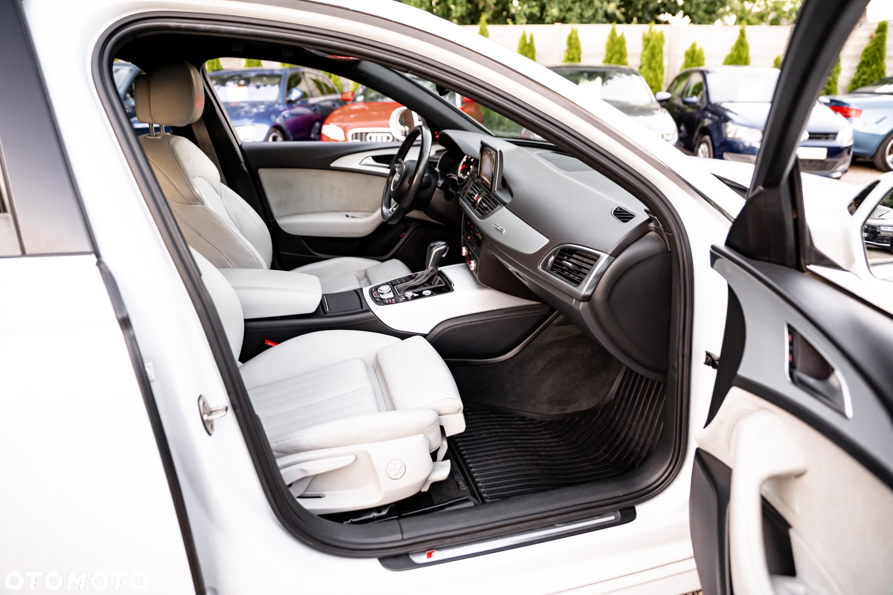 Audi A6 Avant 3.0 TDI quattro S tronic - 25
