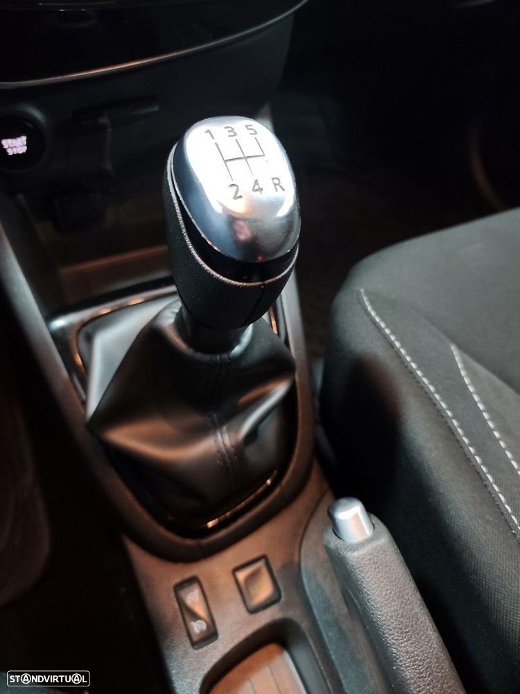 Renault Clio 0.9 TCe Limited Bi-Fuel - 24