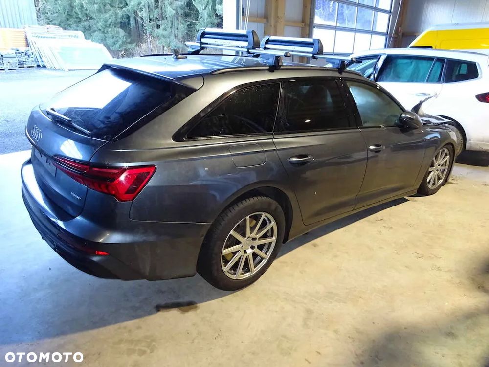 Audi A6 Avant - 1
