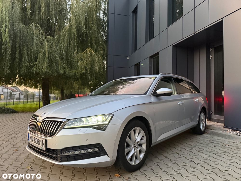 Skoda Superb 2.0 TDI SCR Ambition - 14