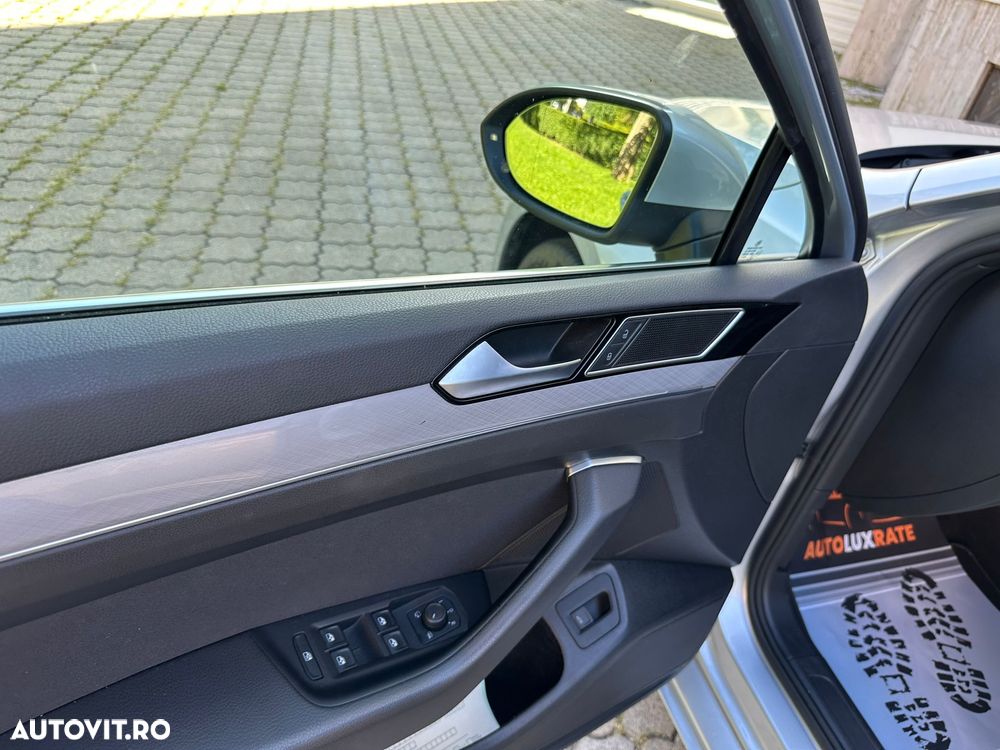 Volkswagen Passat 2.0 TDI DSG Highline - 35
