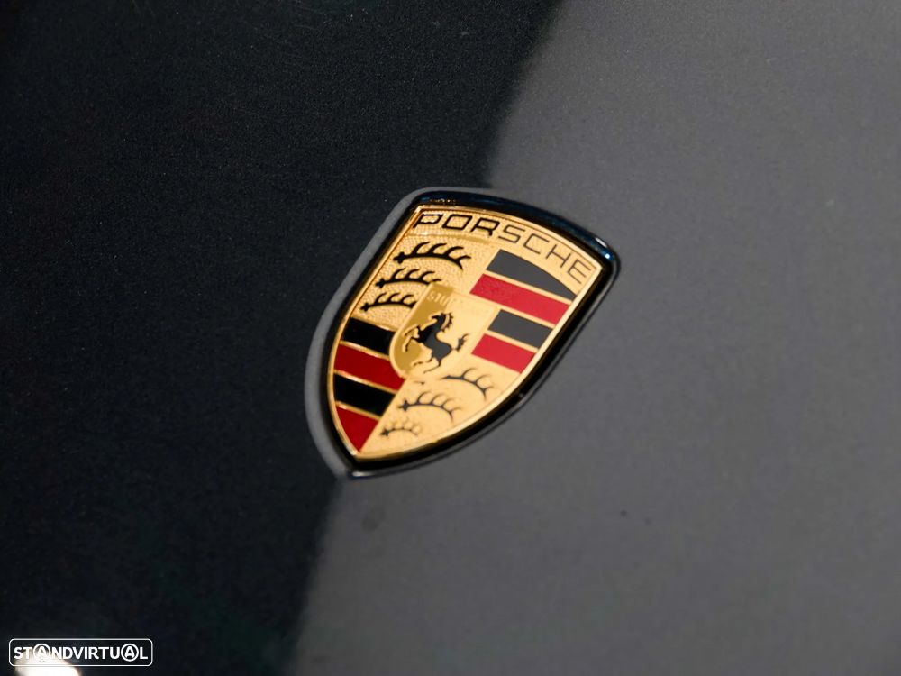 Porsche Taycan 4S - 12