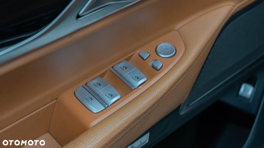 BMW Seria 7 740d xDrive - 11