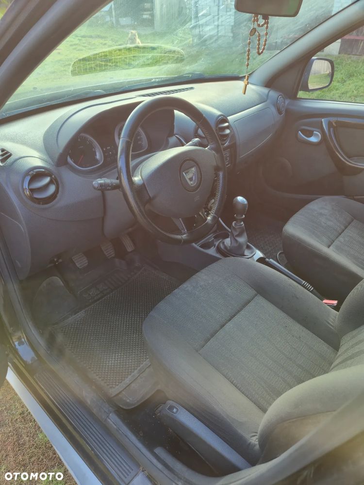 Dacia Duster 1.5 dCi Laureate - 11