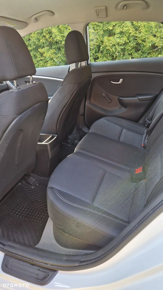 Hyundai i30 1.6 CRDI Intro Edition - 12