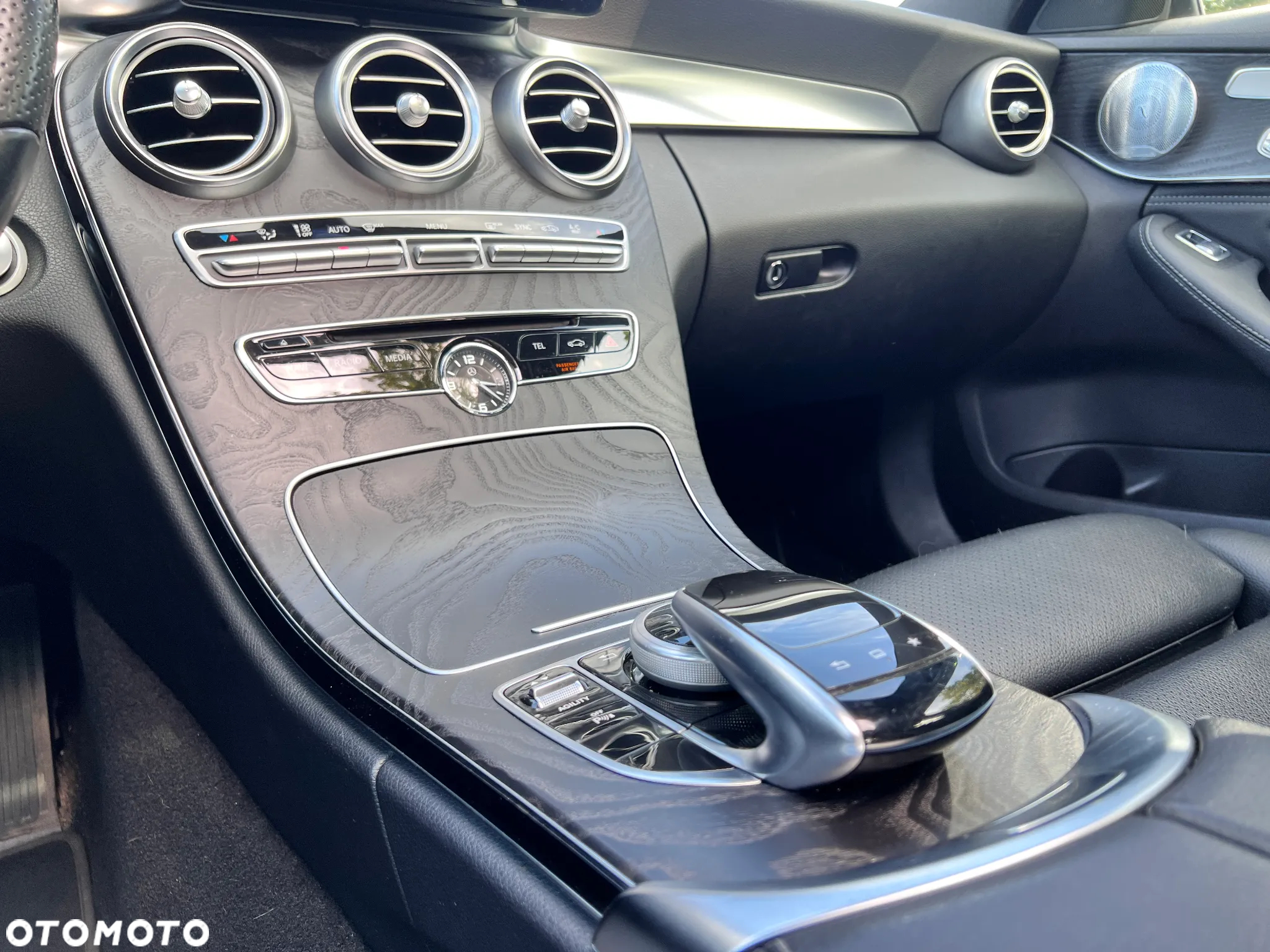 Mercedes-Benz Klasa C 400 4Matic 7G-TRONIC AMG Line - 19
