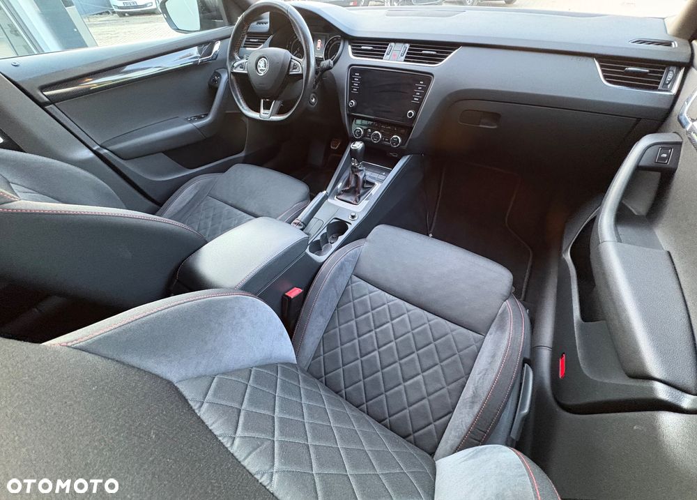 Skoda Octavia 2.0 TSI RS 230 - 11