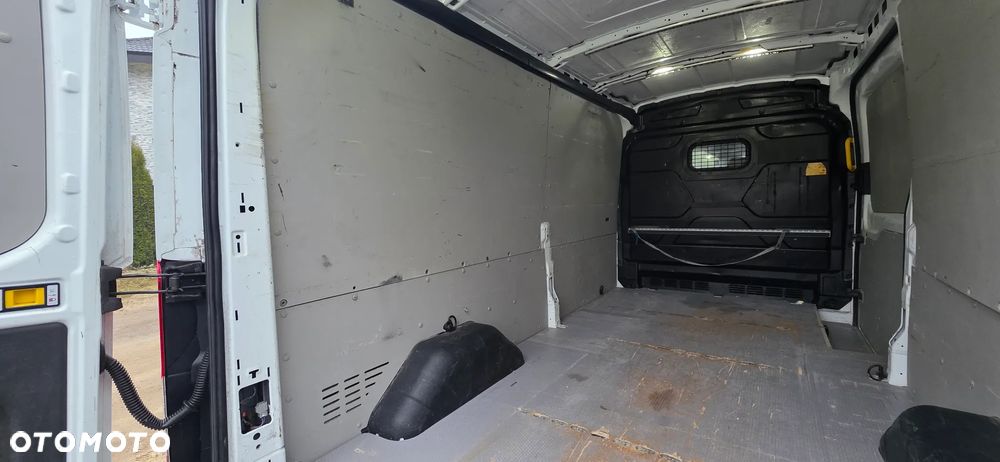 Ford Transit - 33