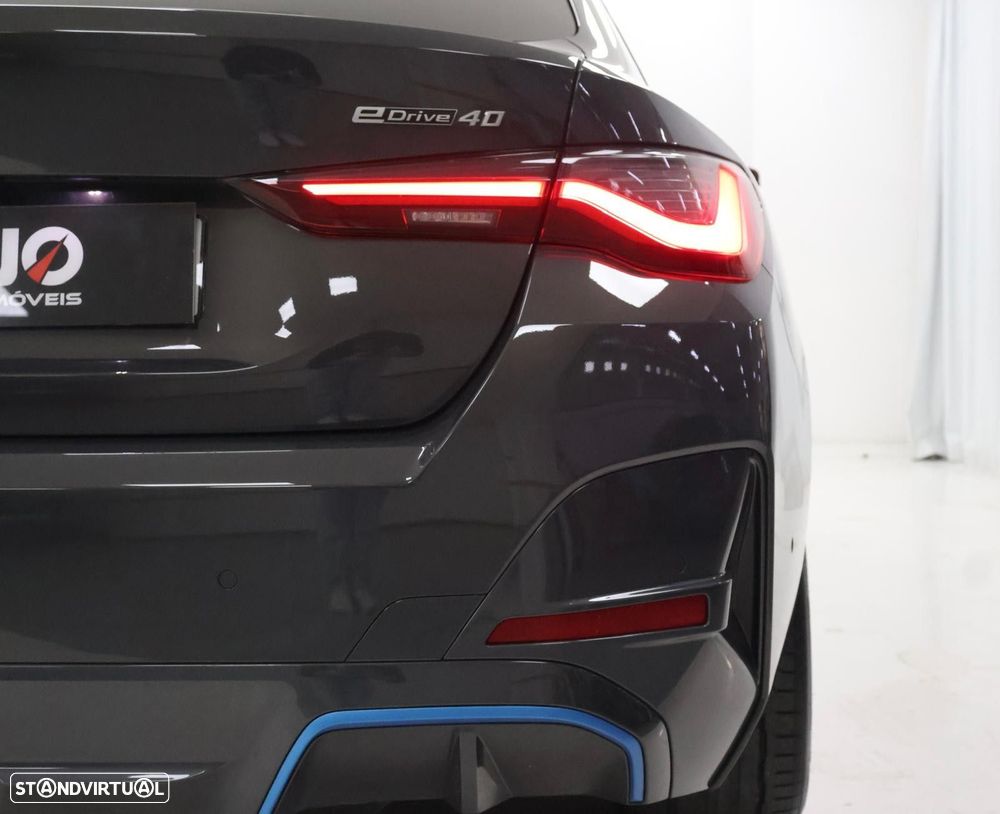 BMW i4 eDrive40 Pack Desportivo M - 33