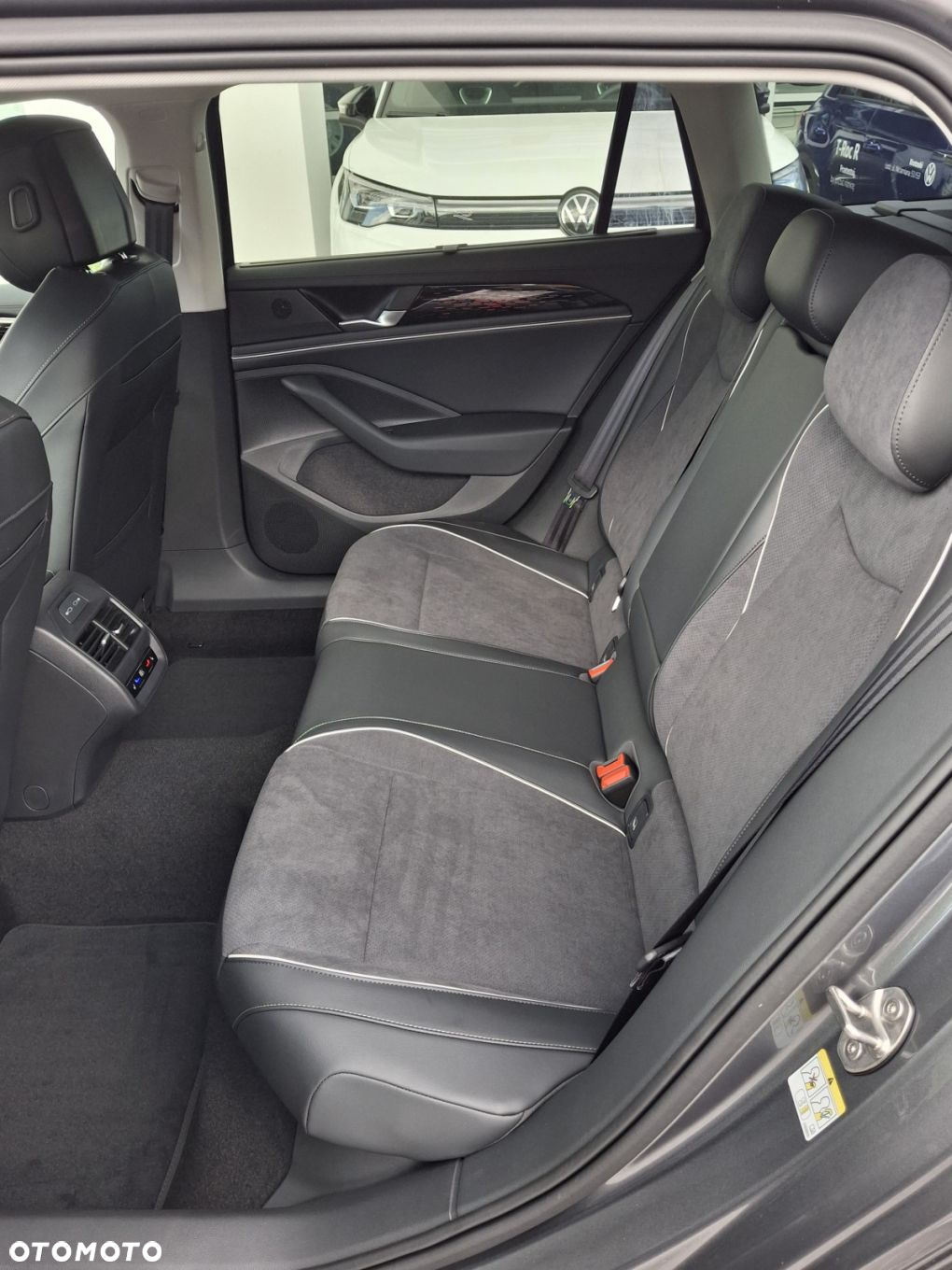 Volkswagen Passat 1.5 TSI EVO Business DSG - 13